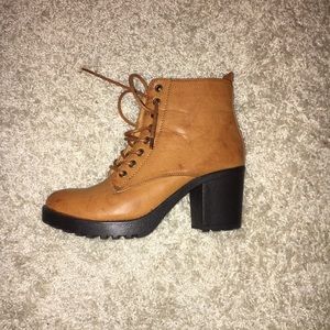 workboot heels
